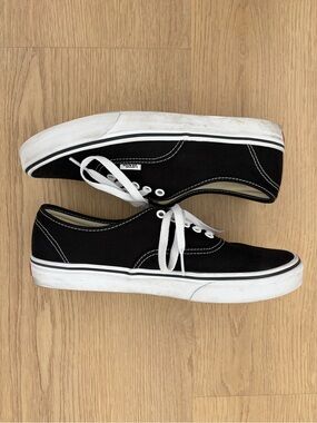 Vans Authentic - Black Canvas Low-Top Sneakers with White Laces